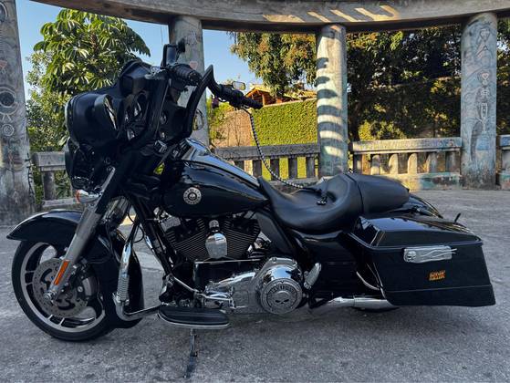 HARLEY-DAVIDSON STREET GLIDE HARLEY-DAVIDSON STREET GLIDE